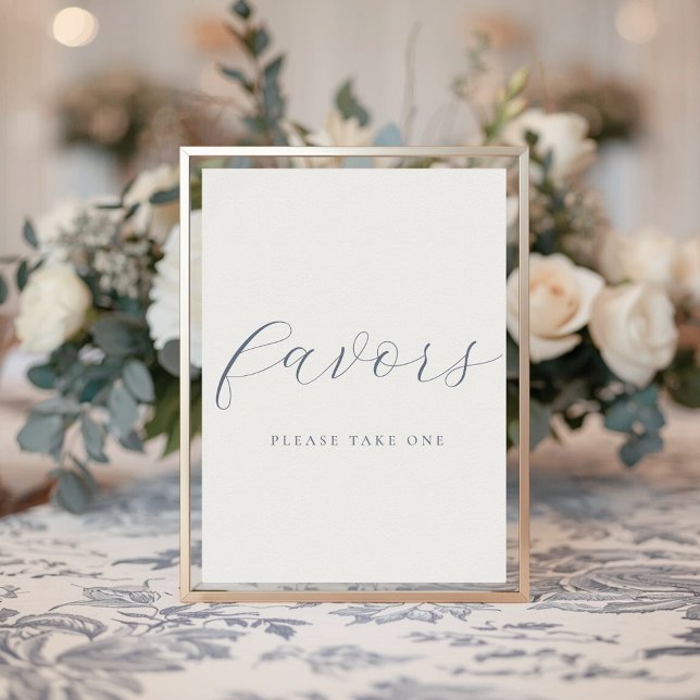 Soft Dusty Blue Wedding Favors Sign Poster (Von Creator hochgeladen)