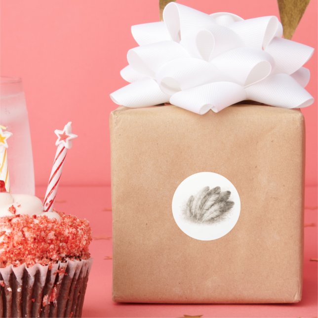 Soft Feathers in Bloom Monochrome Nature on  Runder Aufkleber (Party)