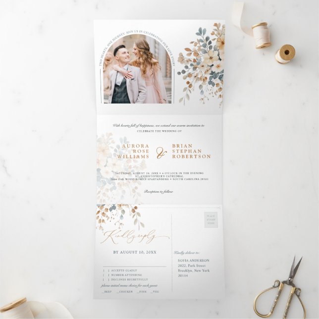 Soft Mute Earthy Tone Floral Water Wedding Dreifach Gefaltete Ankündigung (Innenseite)