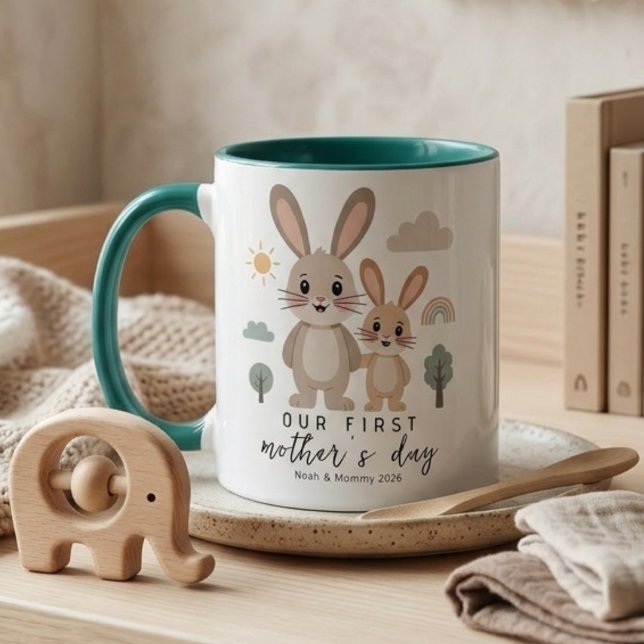 Soft Neutral Bunny Mom Baby First Mothers Day Tasse (Von Creator hochgeladen)