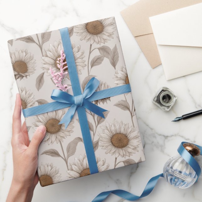 Soft Neutral Sunflower Cream Floral Pattern Geschenkpapier (Schenken)