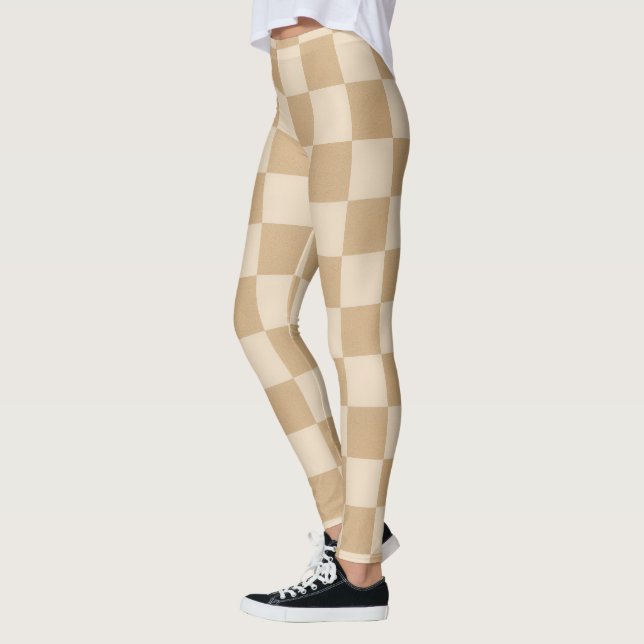 Soft-neutrale Palette aus Tan und Creme-Checkerboa Leggings (Links)