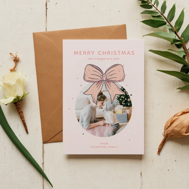 Soft Pastell Pink Weihnachtsball Foto Feiertagskarte (Von Creator hochgeladen)