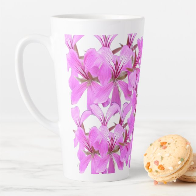 Soft Petals - Pink Floral Latte Tasse (Beispiel)