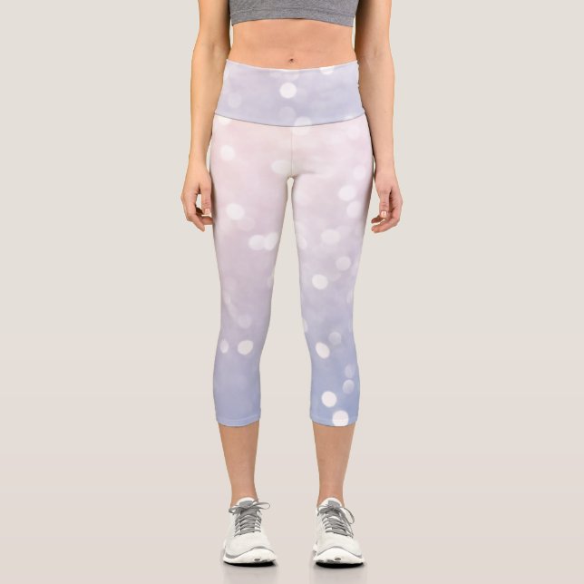 Soft Pink Blue Pastellfarben funkelnd Buke Abstrak Capri Leggings (Vorderseite)