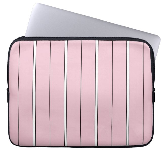 Soft Pink Vertical Stripe Pattern Minimal Laptopschutzhülle (Vorderseite)