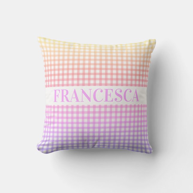 Soft Rainbow Gradient Gingham Personalisiert Kissen (Vorderseite)