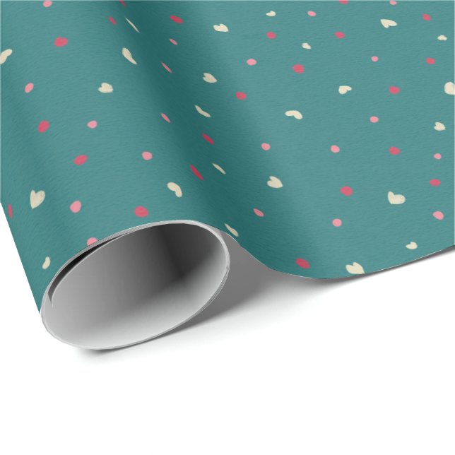 Soft Red & Green Polka Dots with Golden Hearts Geschenkpapier (Rolleneckpunkt)