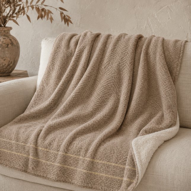 Soft Sand Threads Sherpa-Decke Sherpadecke (Minimal horizon detailing inspired by warm desert palettes and relaxed interiors)