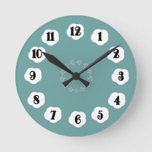 Soft Teal with White Accents Wall Clock Runde Wanduhr