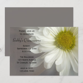 Soft White Daisy Quinceanera Einladung