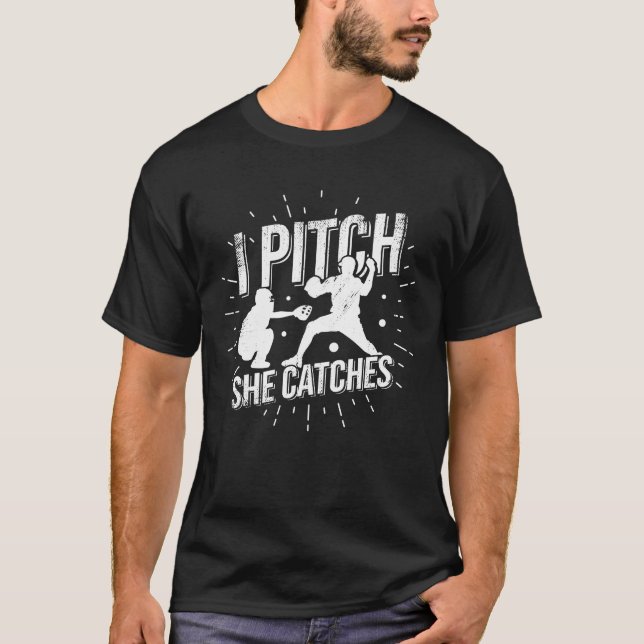Softball Couple Pitcher Catcher Husband Ehefrau Ge T-Shirt (Vorderseite)