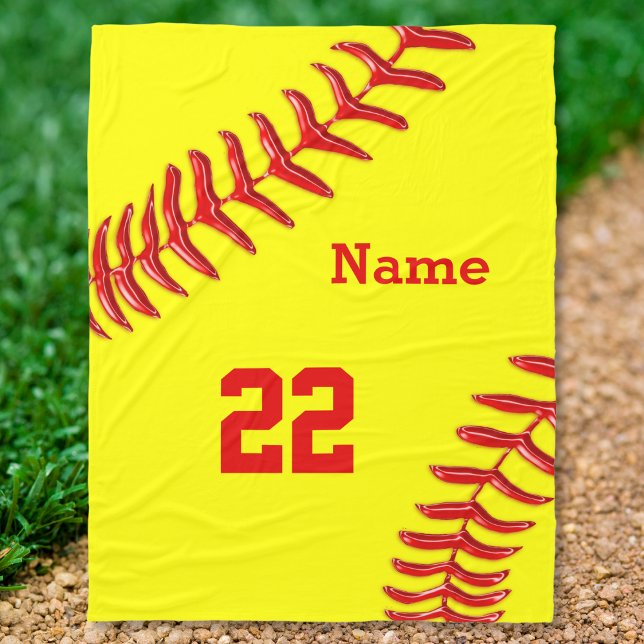 Softball Fleece Decken mit NAME und NUMMER (Personalized Softball Team Gifts. Softball Christmas gift ideas or softball birthday presents. Decor)