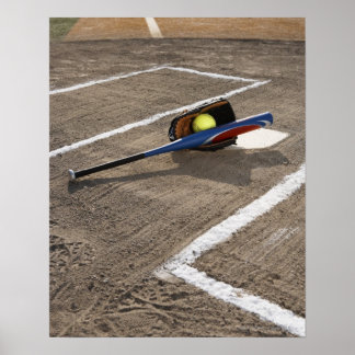 Softball, Softball, Handschuh und Fledermaus am Zu Poster