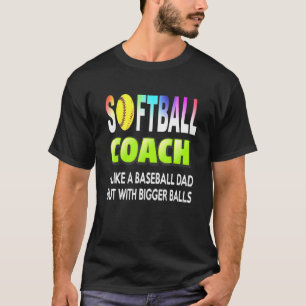 Softball-Trainer wie ein Baseballtrainer, aber mit T-Shirt