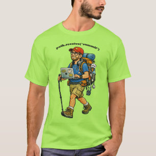 Software-Ingenieur beim Wandern mit einem Rucksack T-Shirt