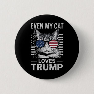 Sogar meine KatzenLieben Trump verschlingt die US- Button
