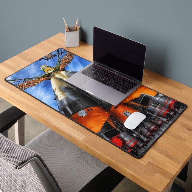 Sojus-Rakete auf Pad Schreibtischunterlage (Büro 2)