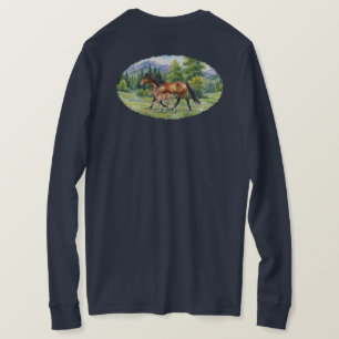 Sola Isländisches Pferd und Fohlen auf einer Bergw T-Shirt
