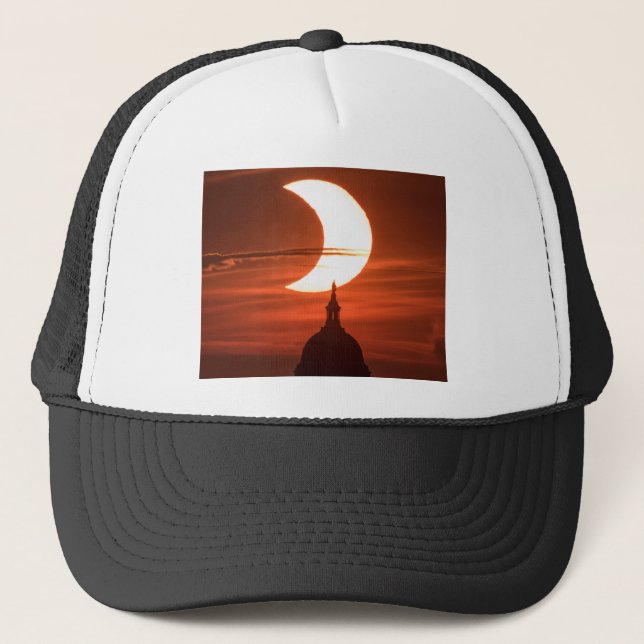 Solar Eclipse 2021 Truckerkappe (Vorderseite)