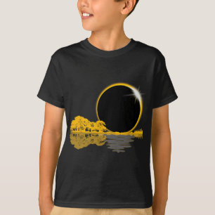 Solar Eclipse Gitarre Nature Moon Retro Stil Guita T-Shirt