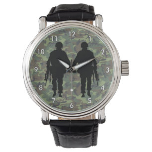 Soldat/Krieger-Silhouette mit Camouflage Armbanduhr