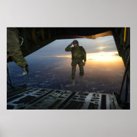 Soldat mit 10. Special Forces Group Salutes