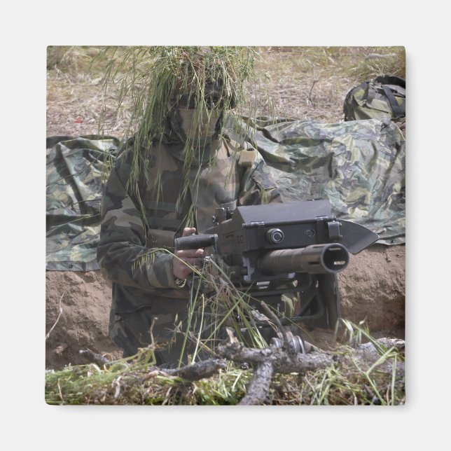 Soldat mit Granatwerfer MK-19 Magnet (Vorne)