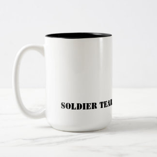SOLDAT ZERREISST Kaffee-Tasse Zweifarbige Tasse