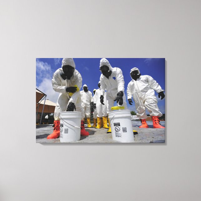 Soldaten des 457. Chemiebattalions Leinwanddruck (Vorderseite)