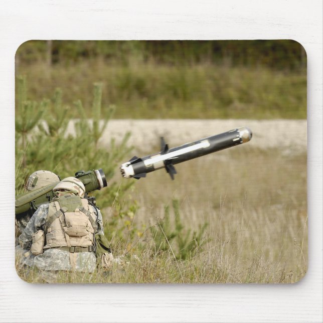 Soldaten, die eine FGM-148 Javelin feuern Mousepad (Vorne)