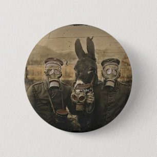 Soldaten, Donkey und Gasmasken Button