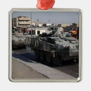 Soldaten patrouillieren silbernes ornament