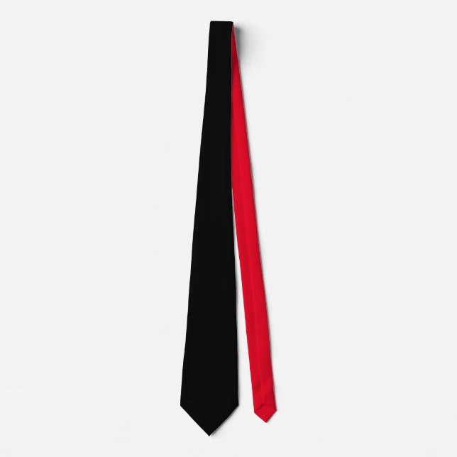 Solid Black mit Red Neck Tie Krawatte (Vorderseite)