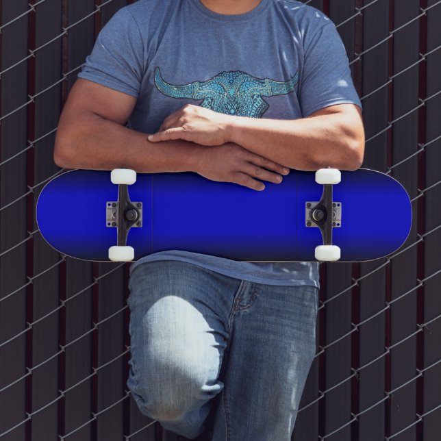 Solid Electric Blue Skateboard (Außenbereich 3)