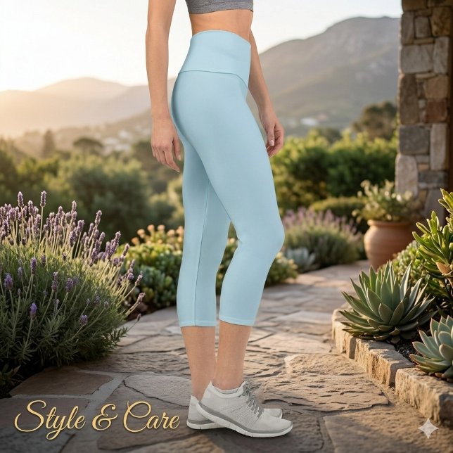Solid Light Blue Color Capri Leggings (Solid Light Blue Color Capri Leggings)
