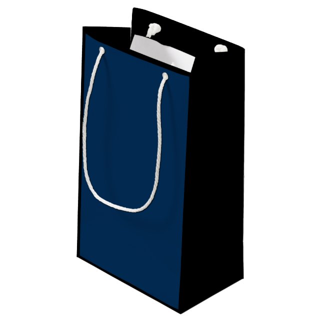 Solid Navy Blue Modern Preppy Sports Team Fan Club Kleine Geschenktüte (Rückseite Schrägansicht)