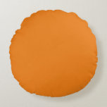 Solid Orange Rundes Kissen<br><div class="desc">Eine warme orangefarbene Farbe mit einer leeren Textvorlage in drei Zeilen. Klicken Sie auf Personalisieren, um kurze Wörter oder Namen hinzuzufügen, oder kaufen Sie es so, wie es ist, als eine passende feste Farbe. Wenn Sie das Wort in der Mitte gewollt haben, verließ Sie bitte die erste Zeile leer, und...</div>