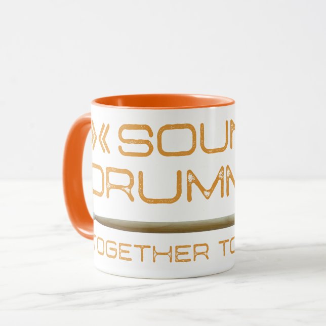 Solid, Tasse zusammen zusammen trommelnd (Vorderseite Links)