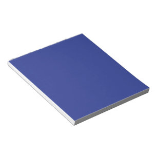 Solide tiefblaue Kulisse Kühnes minimalistisches Notizblock