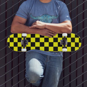 Solides Gelb mit schwarzem Quadrat-Stil Skateboard