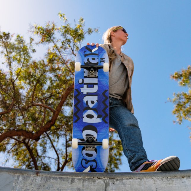  "Solo patina" patineta con monograma Skateboard (Außenbereich 1)