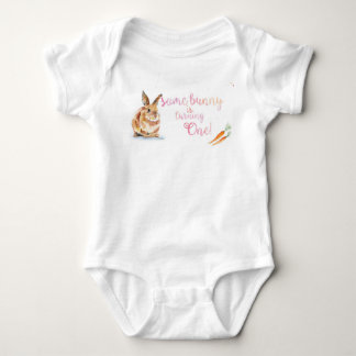 Somebunny dreht eine Baby-Ausstattung Baby Strampler