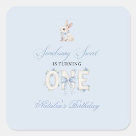 Somebunny Sweet 1st Birthday Spring Floral Invitat Quadratischer Aufkleber