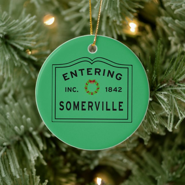 Somerville, MA Holiday Wreath Keramik Ornament (Baum)