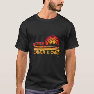 Sommerabenteuer erwartet Camper Vintage T-Shirt