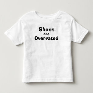 Sommerangebot für die Kinder - Schuhe werden überb Kleinkind T-shirt