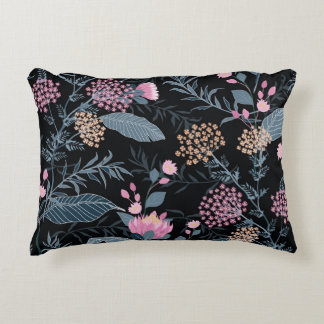 Sommerflora Blühende Blume im Garten Dekokissen