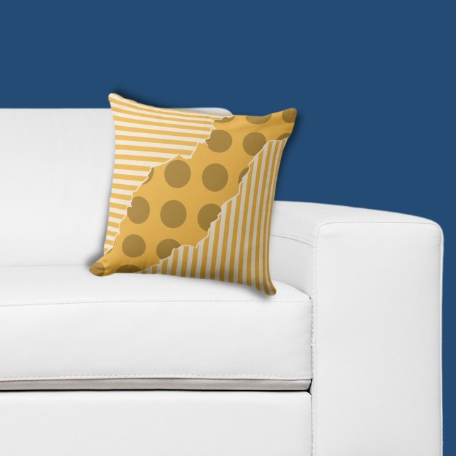 Sommergelbe geometrische Streifen und Punkte Kissen (Summer Yellow Geometric Layered Stripes & Dots Throw Pillow)