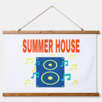 SOMMERHAUS LAUTSPRECHER & NOTEN IN ROTER SCHRIFT